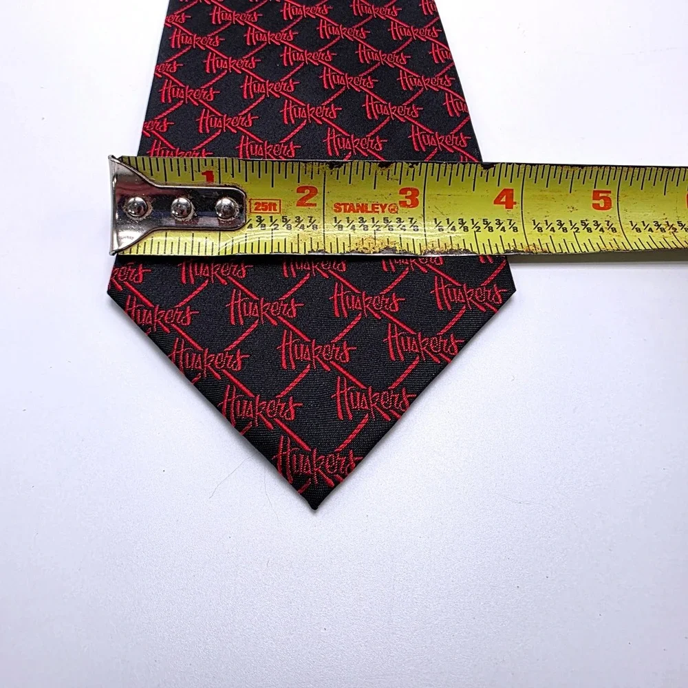 Eagles Wings Nebraska Huskers Mens Silk Necktie Black Red Script Logo Pattern